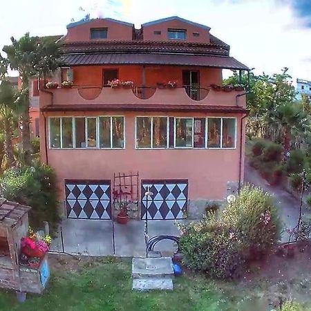 アモロージ Nerium House Relax Bed & Breakfast エクステリア 写真